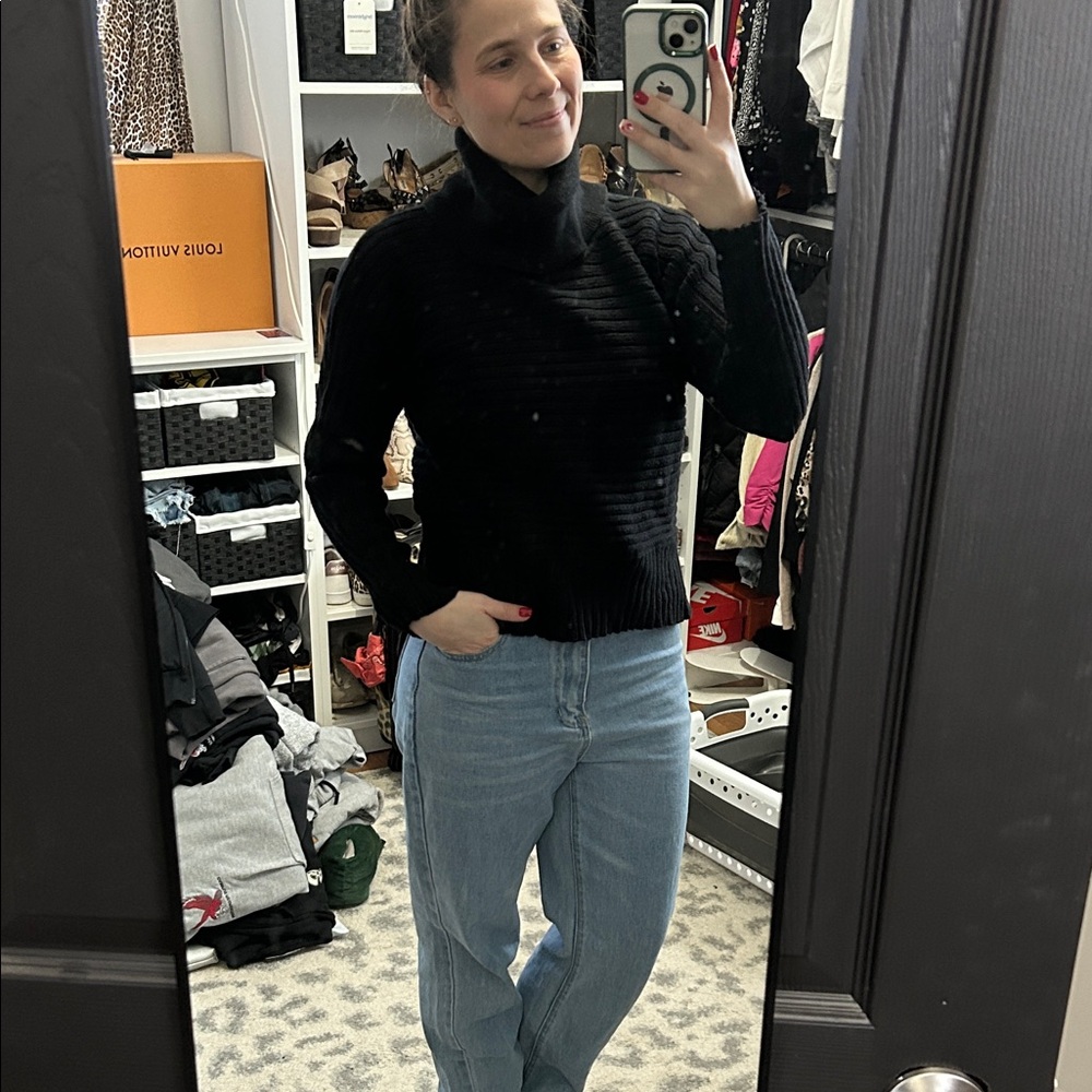Jones New York women’s Sweater in Black